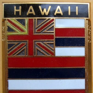 Plakette Hawaii USA Bundesstaat Amerika Amerikanisches Auto Auto NOS 1950er Jahre original aus Emaille von Drago für Automobil Kühlergrill