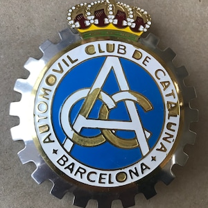 Odznaka samochodowa auto klub samochodowy Hiszpania Automovil Club Cataluna Barcelona malowana Malowana, rozmiar: 4" x 3,5" (100 mm x 90 mm), system montażu