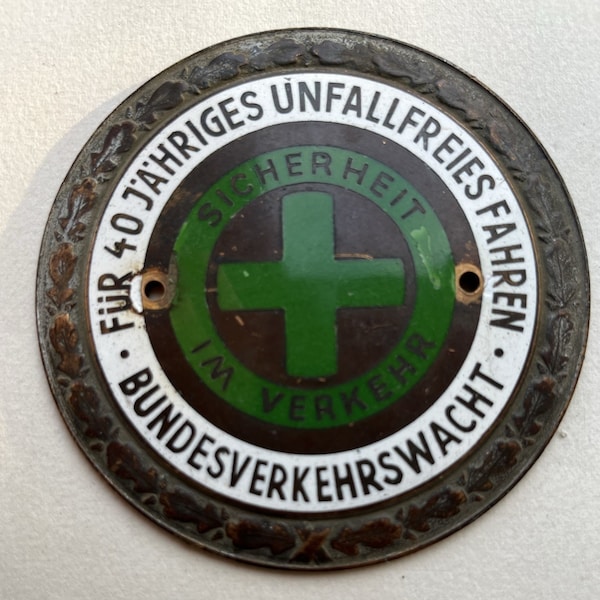 Badge automobile auto car club Germany Sicherheit Im Verkehr 40 Years