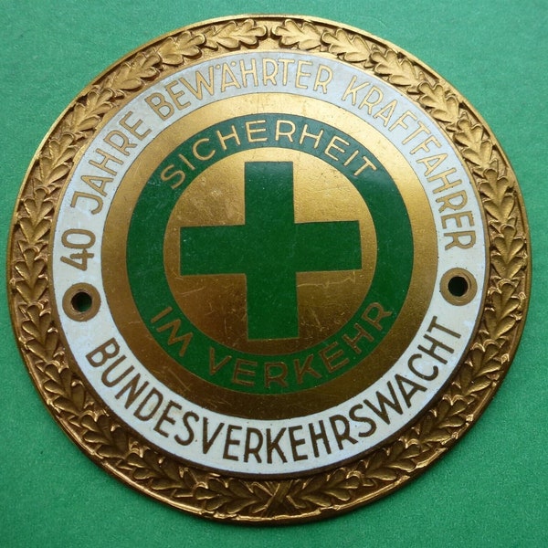 Badge automobile auto car club Germany Sicherheit Im Verkehr 40th Anniversary B