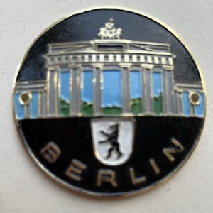 Badge souvenir auto car Germany German Berlin Berliner