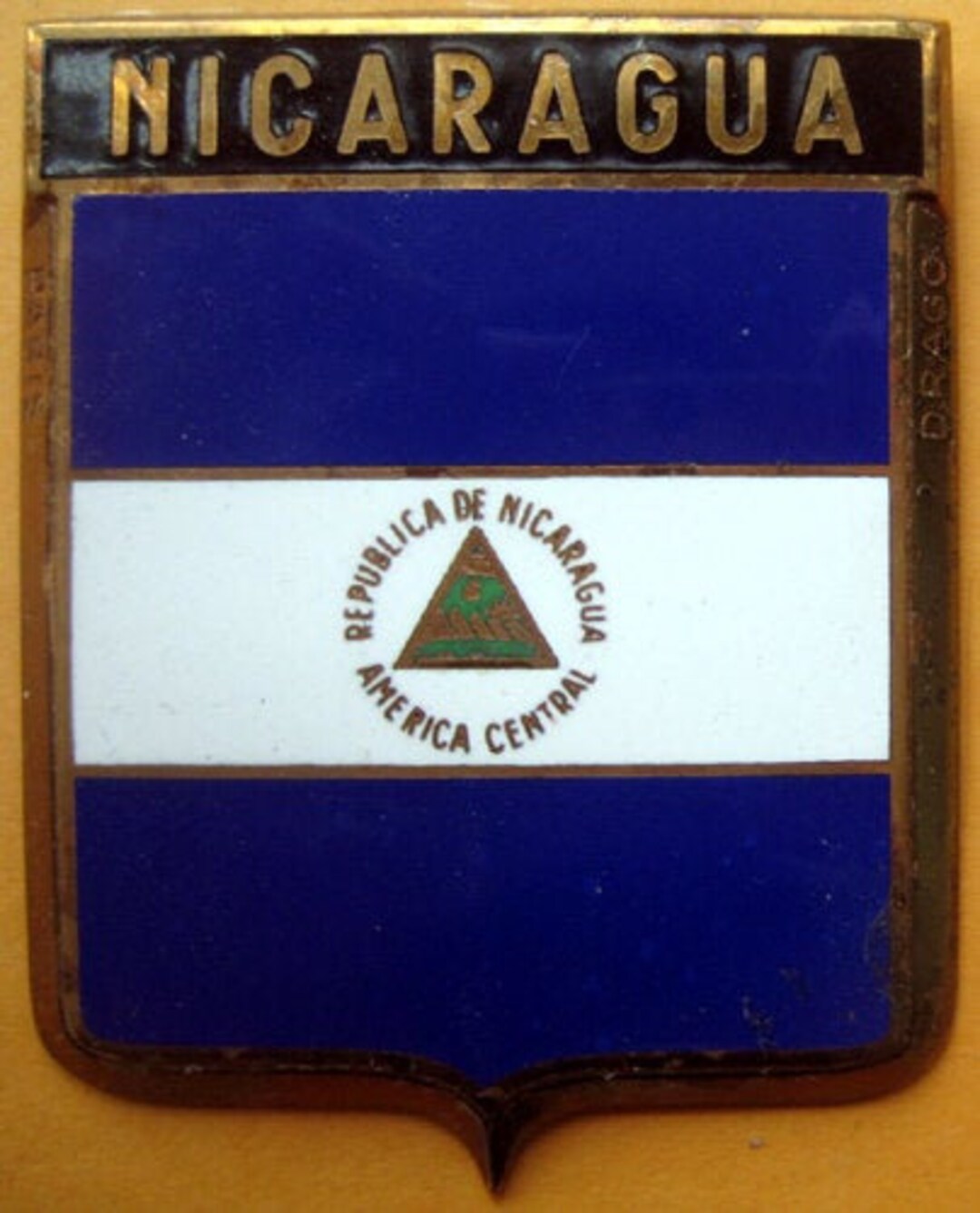 Vieux Badge Auto émaillé Vintage – ADAC Tour D’Europe 1989 – Collection Radiateur