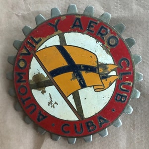 Odznaka samochód auto samochód klub Kuba Kubański Automovil Y Aero Club Kuba koło zębate w kształcie Metal i malowane