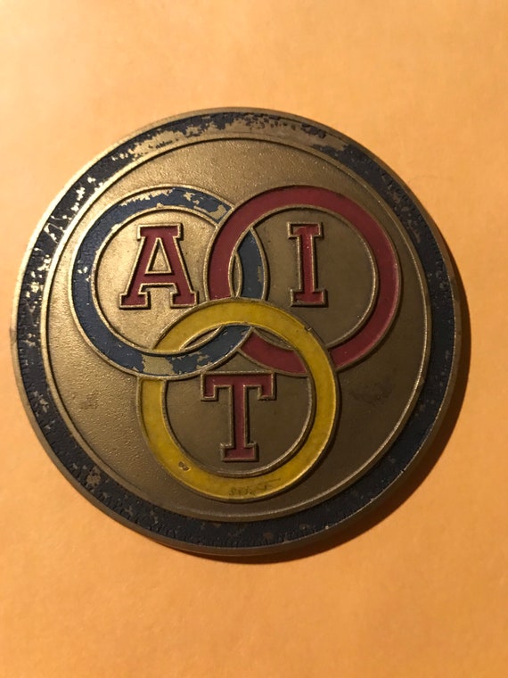 Badge automobile auto car club Switzerland AIT Alliance Internationale de  Tourisme Automobile Club Der Schweiz, enamel, diameter: 3.25