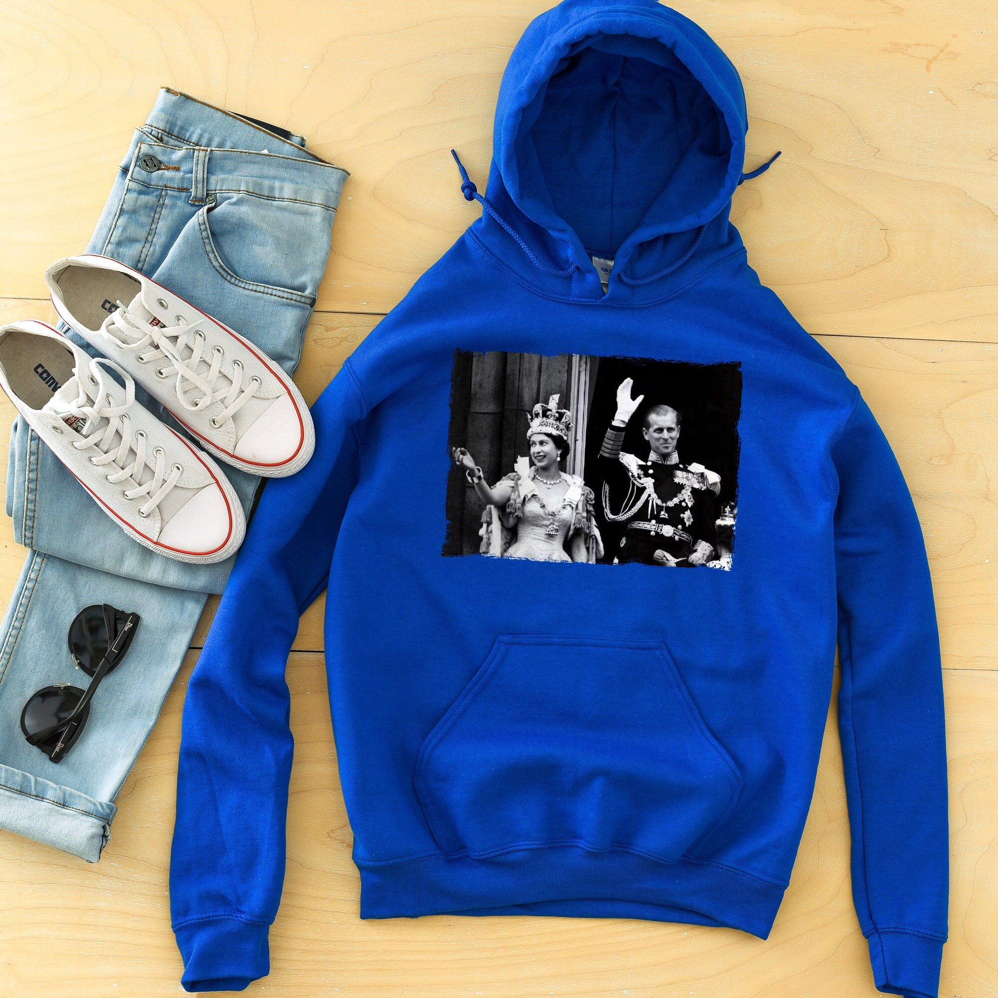 Discover Queen Elizabeth II Hoodie - Queen Elizabeth RIP Sweatshirt - Elizabeth II  R.I.P Rest In Peace Sweater -  Queen Of England - Queen Elizabeth