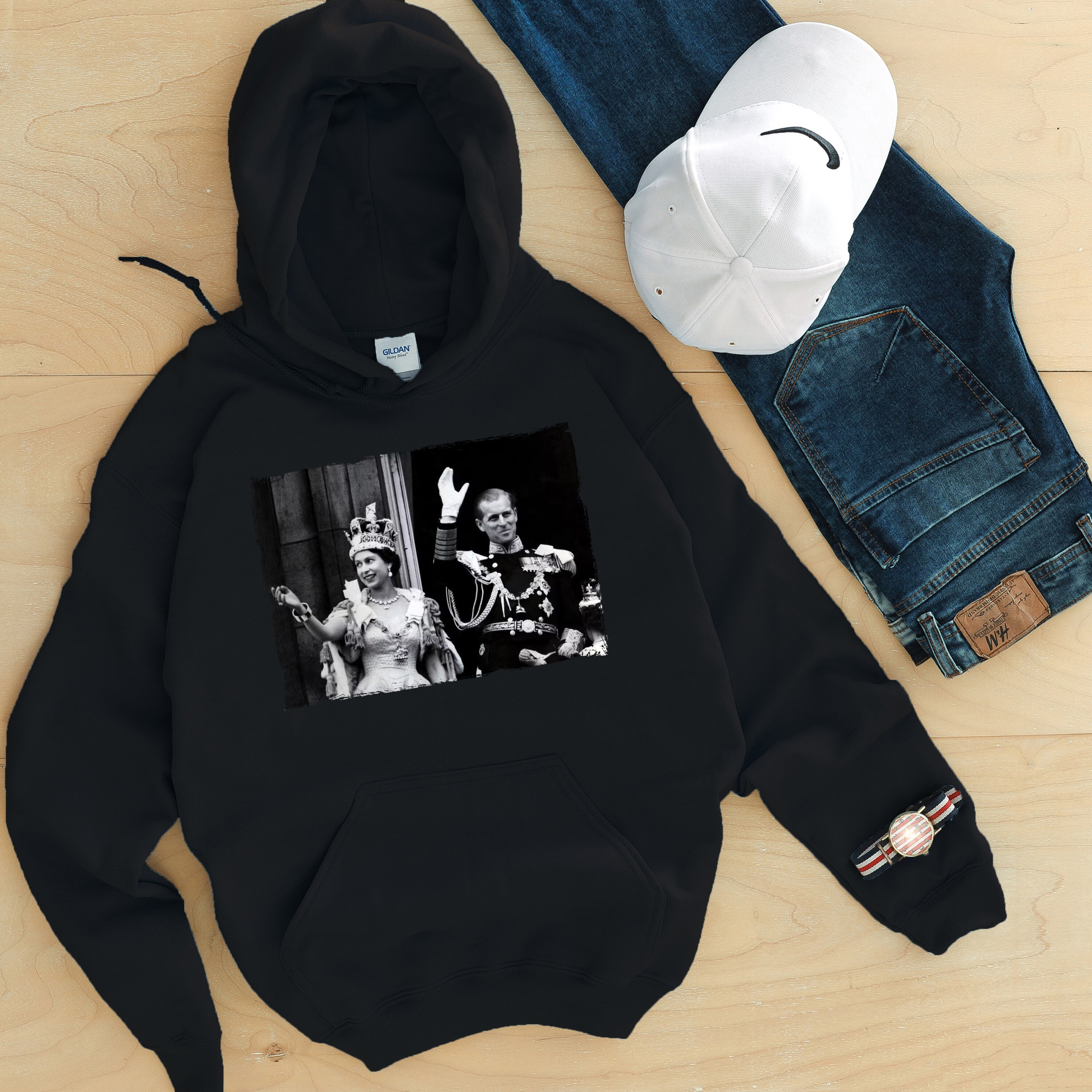 Discover Queen Elizabeth II Hoodie - Queen Elizabeth RIP Sweatshirt - Elizabeth II  R.I.P Rest In Peace Sweater -  Queen Of England - Queen Elizabeth