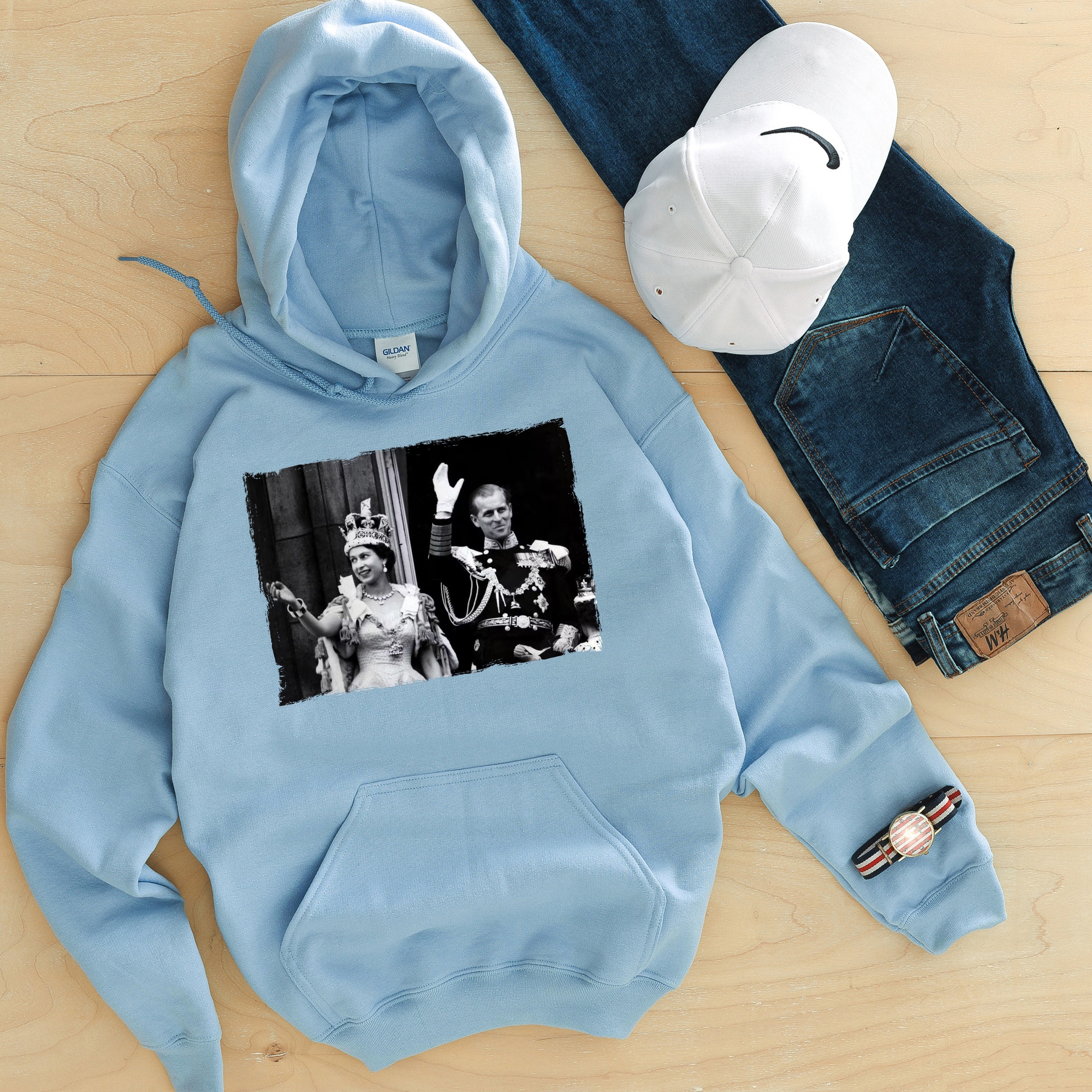 Discover Queen Elizabeth II Hoodie - Queen Elizabeth RIP Sweatshirt - Elizabeth II  R.I.P Rest In Peace Sweater -  Queen Of England - Queen Elizabeth