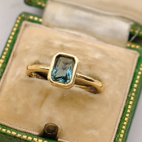 Vintage Emerald Diamond Ring Dainty Minimalist Ring in 14K - Etsy