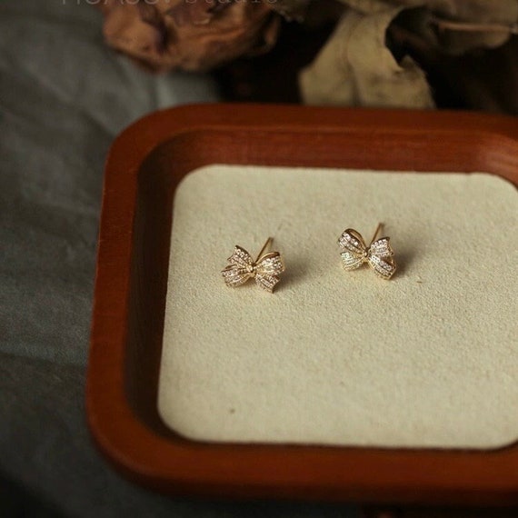 Vintage 14K Rose Gold Bow Earrings – Guy Edward Family Jewelers