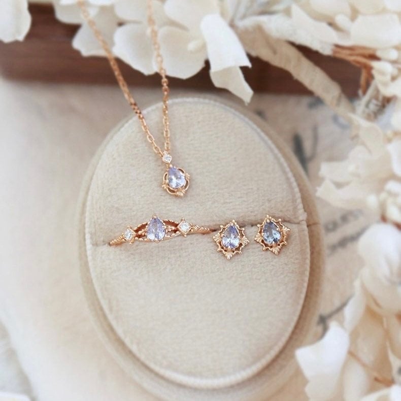 Gold tanzanite necklaces sale