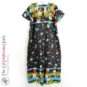 Vintage Housecoat, Size 12 (Vtg 16), St Michael Robe, 1960s Housewife, 60s Psychedelic, Flower Power, 60s/70s Clothing, Retro Colours,