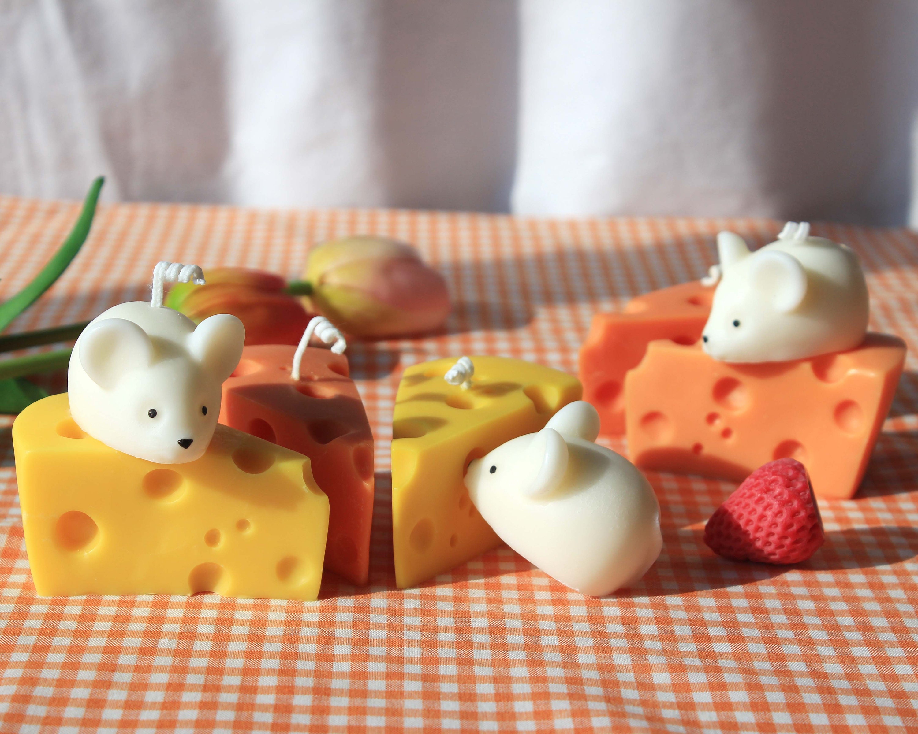 Cheese Candle (Yellow, Orange) with Jerry the Mouse, Hand-Poured Unique Art Soy Cute Scented Candle