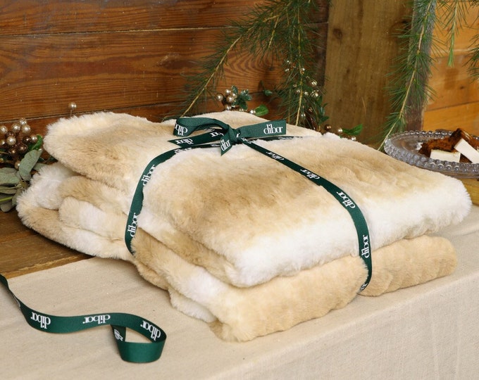 Raynard Faux Fur Throw, Fake Fur Blanket for Bed or Sofa With Brown