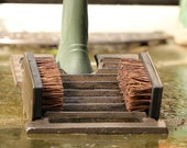Antique Brown Boot Brush Shoe Scraper Boot Jack Country Style Cast Iron Doorstep Door Mat Shoe Brush with Natural Coir Fibre Bristles