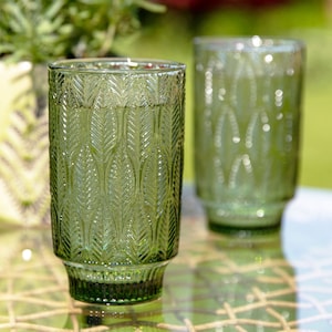 Set of 4 Glass Tumblers 450ml Mid-Century 70's Retro Style Embossed Water Juice Cocktail Glasses Vintage Style Botanical Embossed Glassware