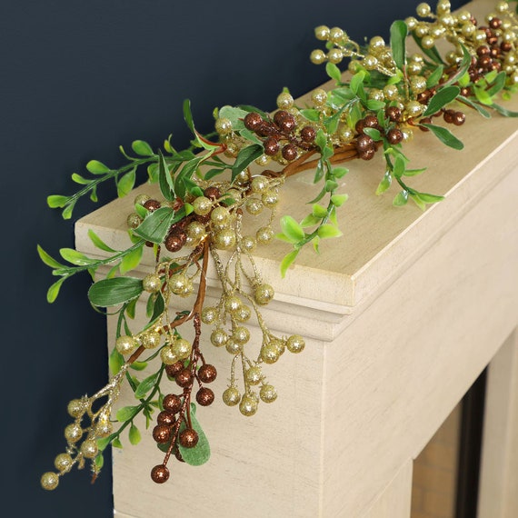 Staircase: Lit Pip Berry Garland – ⚜️ Arlynn's Country Craft Corner ⚜️