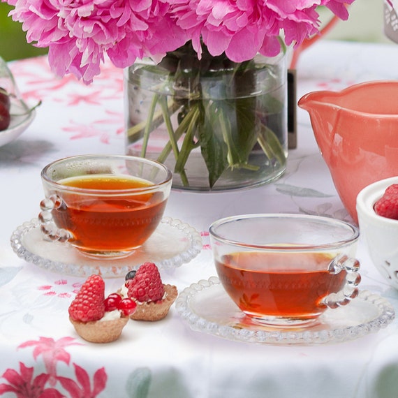 Set of 4 Vintage Style Glass Tea Coffee Cups & Saucers Clear Beaded Edge  Finish Afternoon Tea Glassware Set 