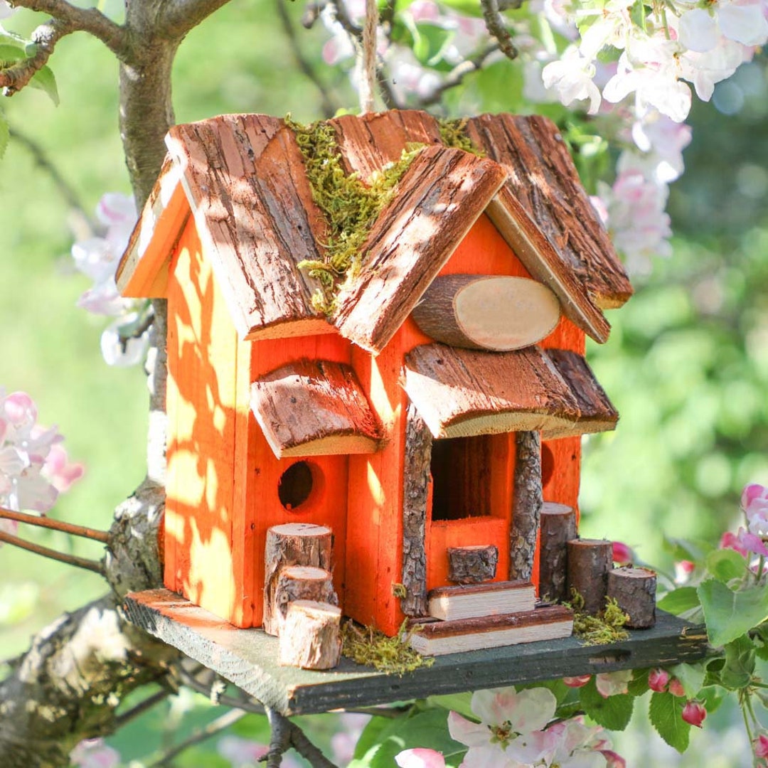 Decorative Hanging Bird House Garden Lodge Birdbox Hand Painted Reclaimed Wood Bird Nesting Box