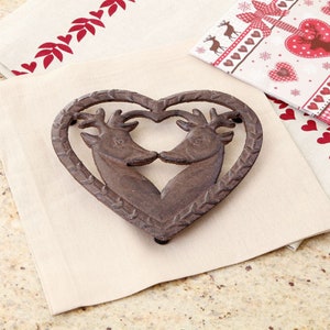 Cast Iron Trivet Vintage Style Antique Brown Finish Love Heart Deer Pan Rest Pot Stand Dining Table Kitchen Work Top Baking Gift