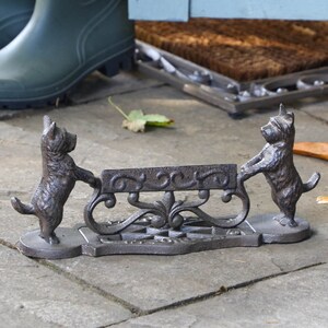Labrador top boot scraper