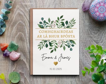 Gepersonaliseerde Ierse trouwkaart: Floral Gaeilge Gefeliciteerd