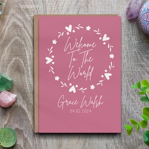 Gepersonaliseerde aandenkenkaart babymeisje - Welcome to the World Aangepaste naam Geboortedatum roze wit bloemdessin
