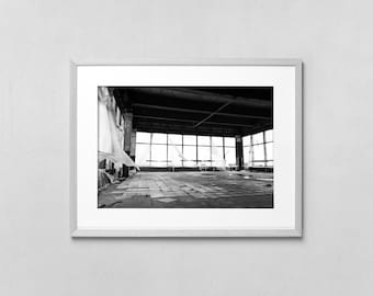 Impresión de edificio abandonado, fotografía arquitectónica en blanco y negro, arte mural imprimible de gran tamaño