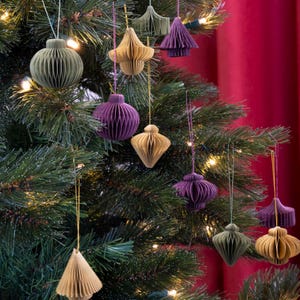 Hanging paper ornaments - Set 6 pcs - 4,5 cm - Christmas honeycomb baubles - Purple - Green - Olive - Christmas tree decorations