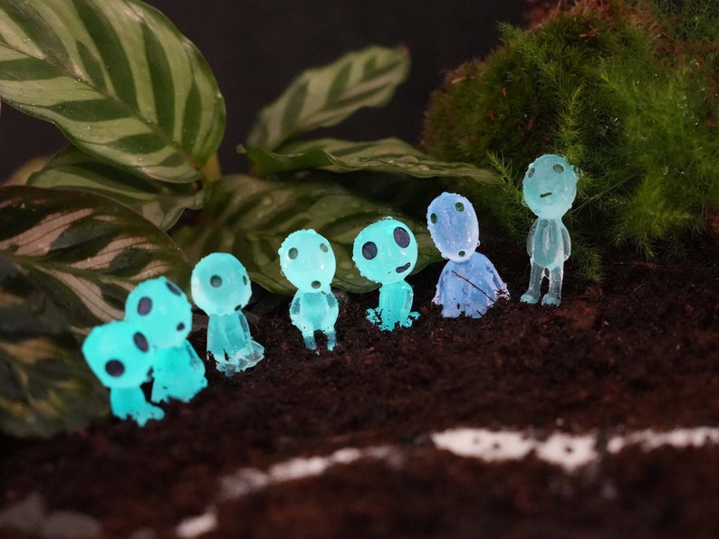 Glow In The Dark 10 Stück Leuchtender Geist Baumgeister Geist Planthero's Miniatur Elfen Figur Fairy Garden Craft Halloween Bild 8