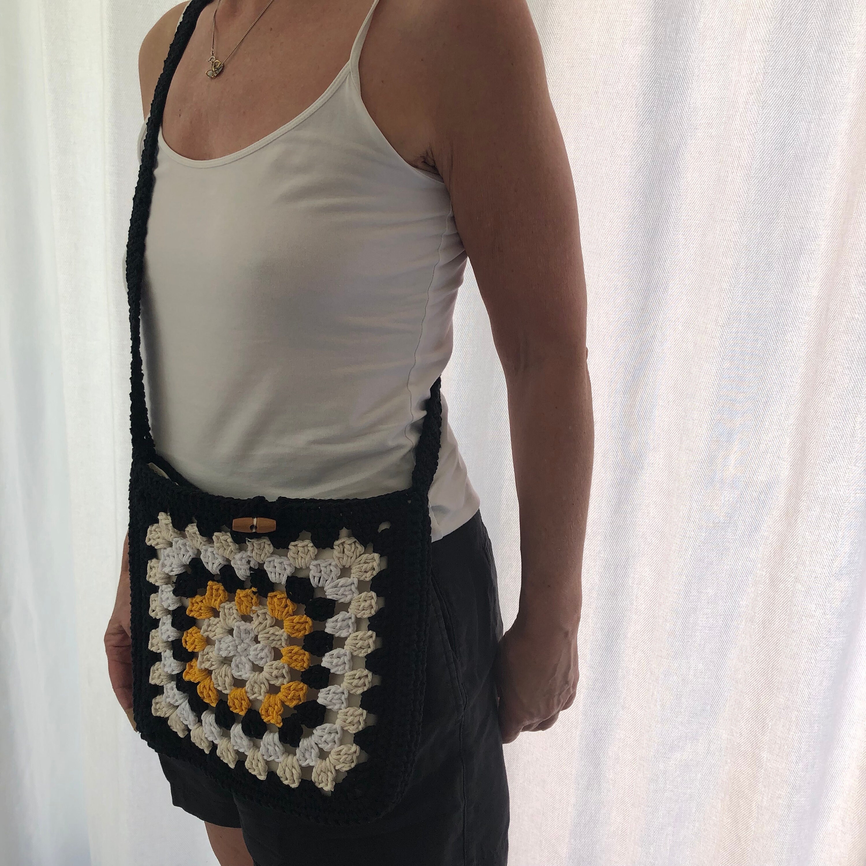 Crochet Crossbody Bag Granny Square With Closure and Inner
