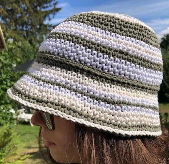 Fischerhut gehäkelt, Bucket Hat, Sonnenhut, Häkelhut aus recyceltem Garn, oliv-weiß-beige