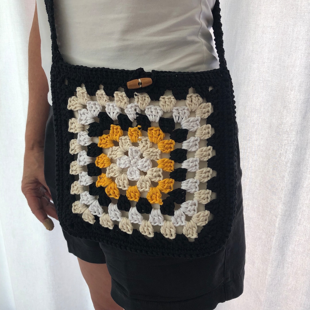 【関税＆送料込み】ChloAC Crochet Crossbody Bag MINI CROCHET CROSSBODY BAG - BLACK | COS