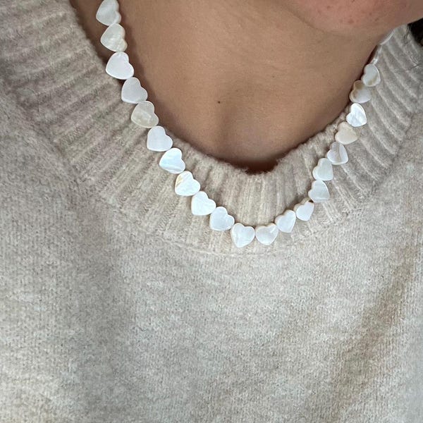 NM SHELL NECKLACE - HEART MEDIUM