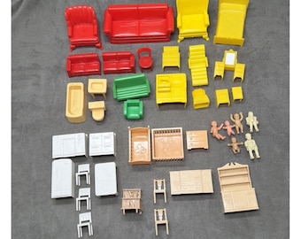 Vintage Marx Plastic Dollhouse Furniture Lot Of 34 & 6 Babies/Sitting Kids