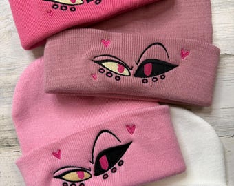 Czapka z haftowanymi oczami anioła