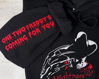 Bluza z haftowanym Freddym XS - 5XL