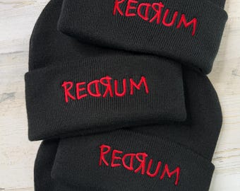 Czapka z haftem Redrum