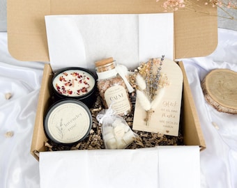 Geschenkset Muttertag LavenderRose - Muttertagsgeschenk - Wellness Geschenkbox - Kerze Seife Badesalz Karte aus Holz mit Trockenblumen