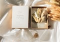 Geldgeschenk zur Hochzeit mit Strauß aus Trockenblumen  | personalisiert | Hochzeitsgeschenk | Geschenkschachtel für Geld product logo