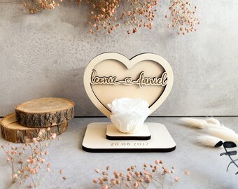 Holzherz Geschenk zum Valentinstag | Personalisiert mit Namen und Datum | Konservierte Rose | Ewige Rose | Personalisiertes Geschenk