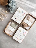 Schwangerschaft verkünden | Geschenkschachtel Wildblumen | Baby verkünden | Ihr werdet Oma und Opa | Babysocken Überraschung Baby