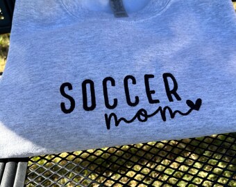 Sudadera con cuello redondo y bordado de Soccer Mom
