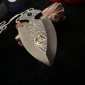 Arrow Pendant, Arrow Head Necklace, Geometric Men Jewelry, Arrow Necklace, Triangle Arrow Pendant, Arrowhead Protection Amulet,
