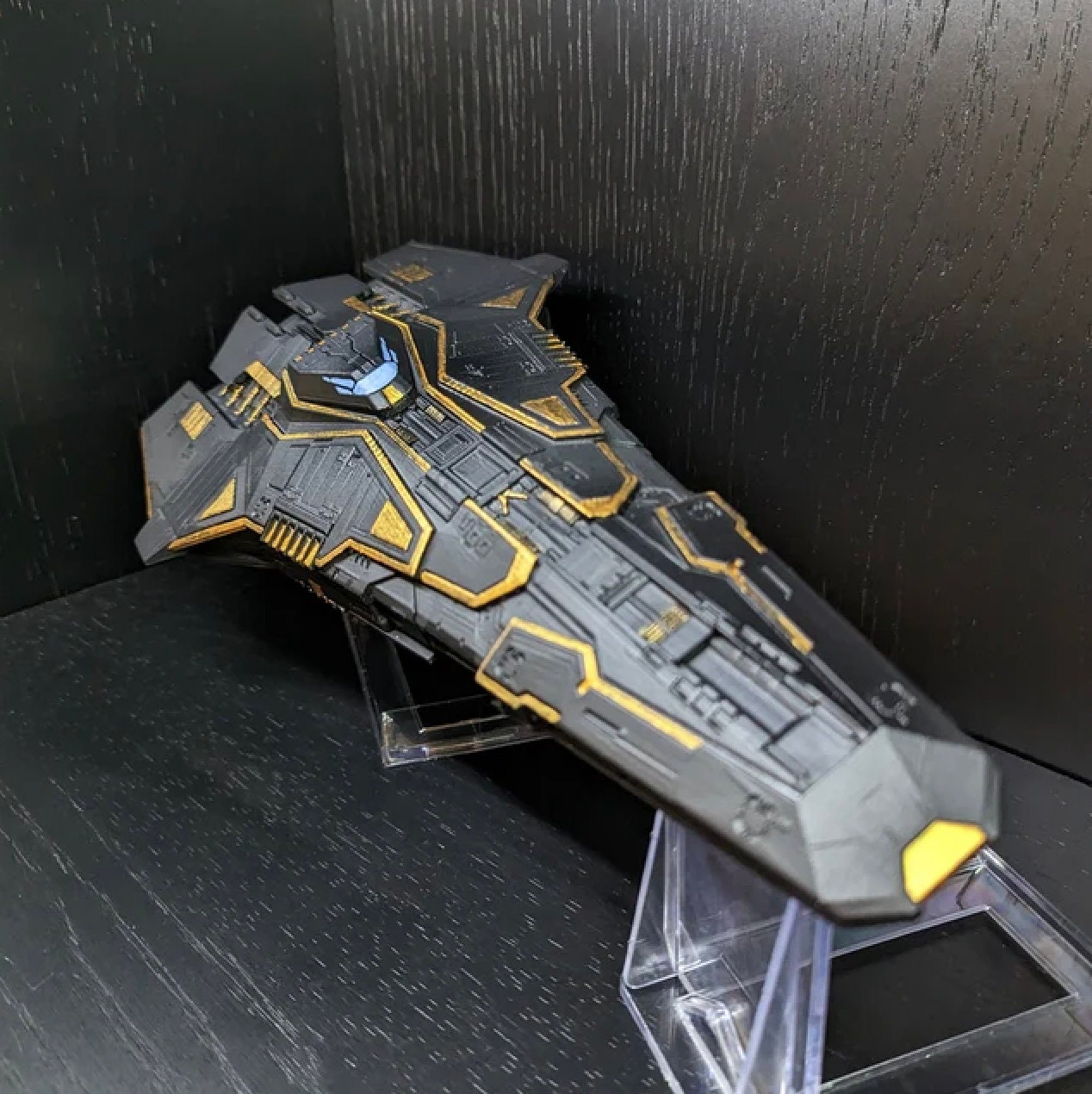 Trade Real Money for Real Elite: Dangerous Ship Scale Models