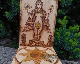 INANNA kaarshouder - Muurhangende kaarshouder - Ishtar - Inanna - pyrografie kunst