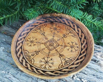 HULINHJALMUR wooden plate - Viking wooden plate - Futhark runes - viking decor - pyrography art -woodburning - wooden gift