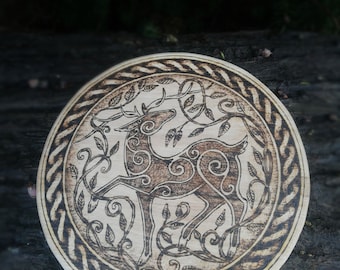 CELTIC DEER - wooden image - Celtic art - Celtic animal decoration