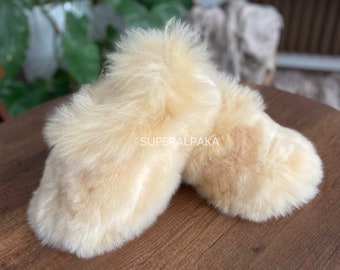 Alpaca fur slippers, alpaca slippers from Peru, unisex slippers, fur slippers, winter slippers, Gift for any occasion, fluffy fur slippers