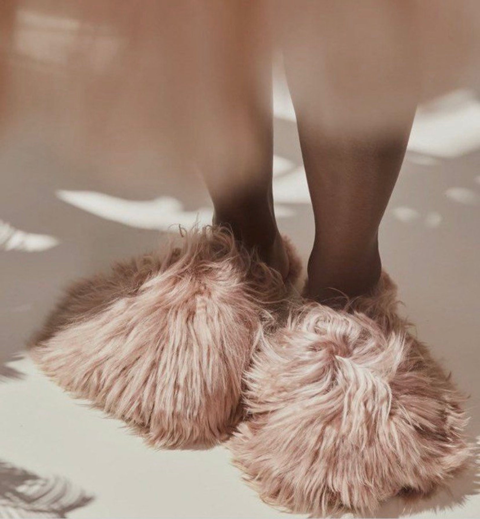 Peruvian Alpaca Fur Slippers – Beige, Soft & Warm, Handmade Women's Slippers UK 6/EU 39