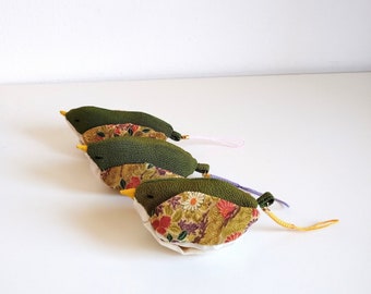 Set of 3 Japanese nightingale (UGUISU)Tooth Pouch Made of Japanese Kimono Silk, Key Chain, Small Coin Case, Gift for Her, Bird Shaped  Pouch